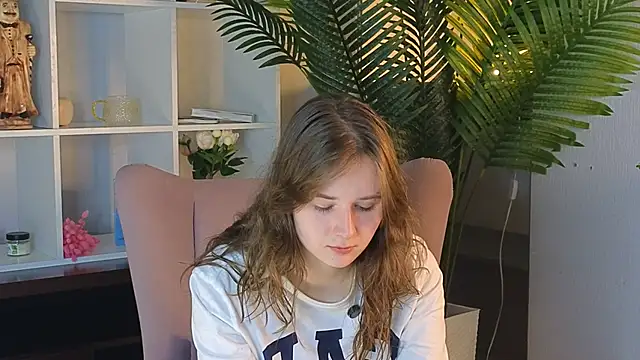 PamalaWhittmore online show from 04-18-26, 01:59