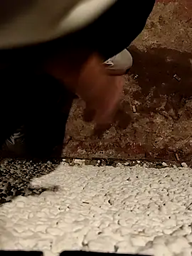 Tuyxo online show from 04-24-26, 08:55