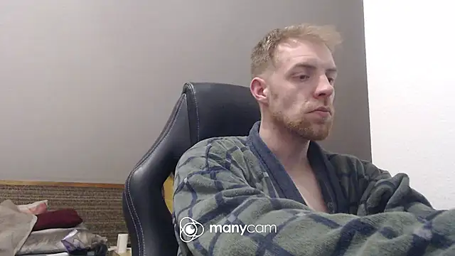 Snapshot of Milkyman7 chatting on 10-24-25, 07:21 Milkyman7 online show from 10-24-25, 07:21