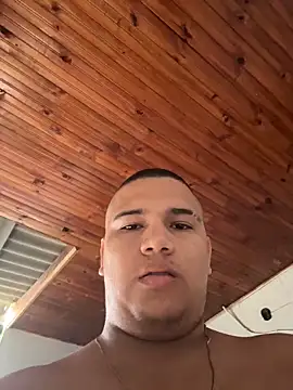 Snapshot of Patricio_02 chatting on 06-15-26, 01:46 Patricio 02 online show from 06-15-26, 01:46