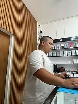 Snapshot of Patricio_02 chatting on 06-19-26, 08:12 Patricio 02 online show from 06-19-26, 08:12