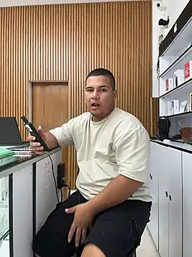 Snapshot of Patricio_02 chatting on 07-15-26, 03:17 Patricio 02 online show from 07-15-26, 03:17