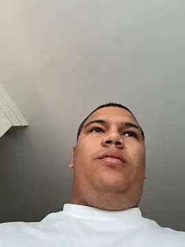 Snapshot of Patricio_02 chatting on 07-17-26, 01:40 Patricio 02 online show from 07-17-26, 01:40