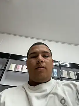 Snapshot of Patricio_02 chatting on 07-29-26, 08:40 Patricio 02 online show from 07-29-26, 08:40