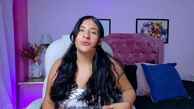 Maggiee 1 online show from 04-22-26, 07:26