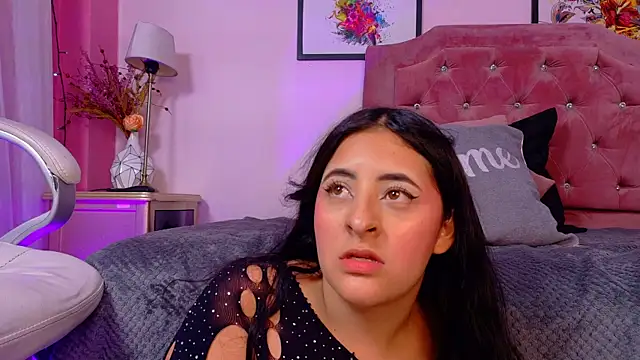 Maggiee 1 online show from 05-13-26, 07:22