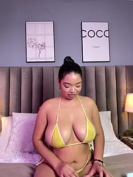 Snapshot of LilyFoox chatting on 06-04-26, 01:06 LilyFoox online show from 06-04-26, 01:06