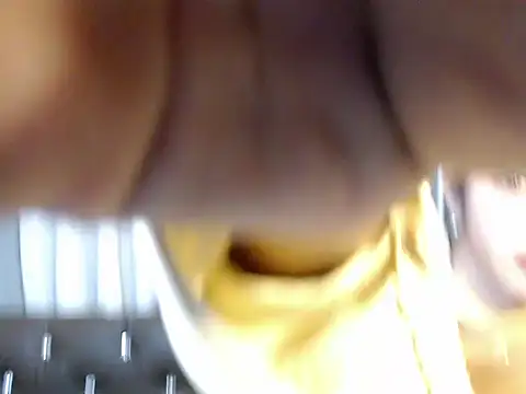 Snapshot of marie_castro chatting on 05-17-26, 03:30 marie castro online show from 05-17-26, 03:30