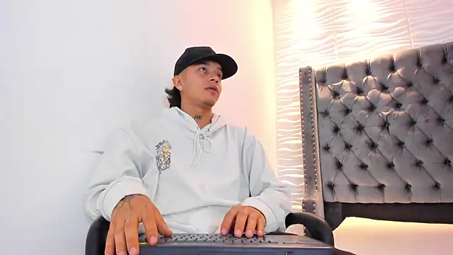 Joseph vans2 online show from 04-20-26, 03:31