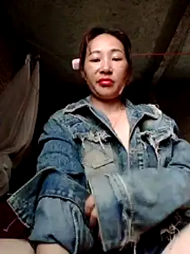 Snapshot of Tieuthu2 chatting on 04-21-26, 02:51 Tieuthu2 online show from 04-21-26, 02:51