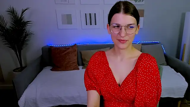 AnnaThorne online show from 04-22-26, 10:06