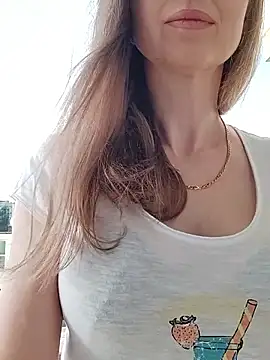 irresistibelle online show from 05-14-26, 04:14