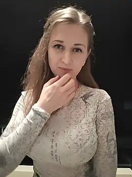 Snapshot of irresistibelle chatting on 07-18-26, 07:17 irresistibelle online show from 07-18-26, 07:17
