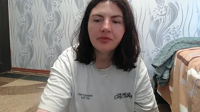 Snapshot of AlinaxJames chatting on 06-03-26, 11:02 AlinaxJames online show from 06-03-26, 11:02