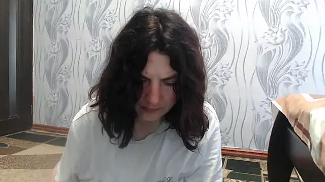 Snapshot of AlinaxJames chatting on 06-04-26, 10:10 AlinaxJames online show from 06-04-26, 10:10