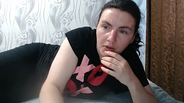 Snapshot of AlinaxJames chatting on 06-09-26, 10:49 AlinaxJames online show from 06-09-26, 10:49