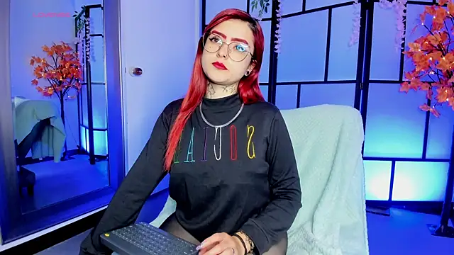 zara rouxx  online show from 05-21-26, 12:56