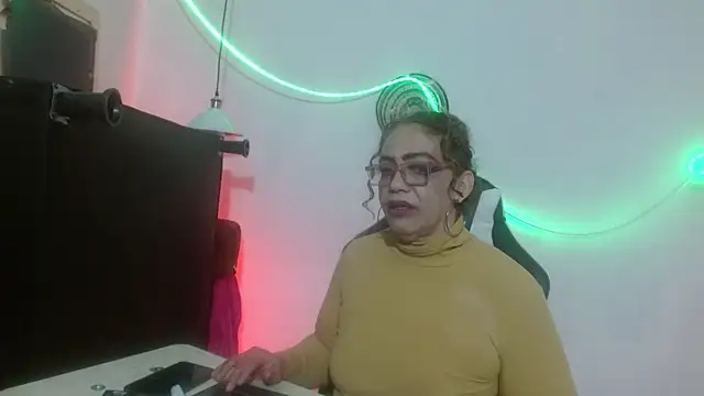 Sweet-Mommy-Milf online show from 05-14-26, 11:44