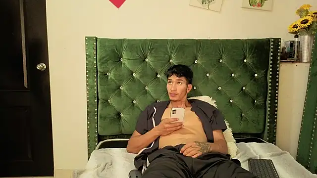 Zayn Moretti online show from 07-01-26, 01:56