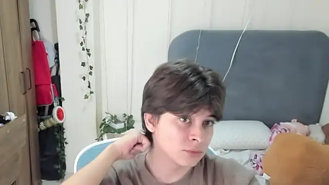 Snapshot of Felixzyn chatting on 06-21-26, 06:54 Felixzyn online show from 06-21-26, 06:54