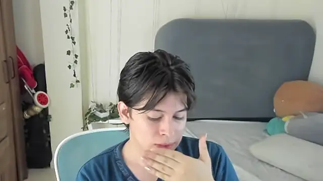 Snapshot of Felixzyn chatting on 06-27-26, 06:57 Felixzyn online show from 06-27-26, 06:57