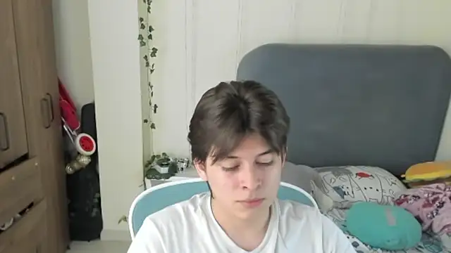 Snapshot of Felixzyn chatting on 07-22-26, 07:49 Felixzyn online show from 07-22-26, 07:49
