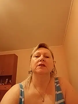 Snapshot of I_amVeronicle chatting on 06-21-26, 02:41 I amVeronicle online show from 06-21-26, 02:41