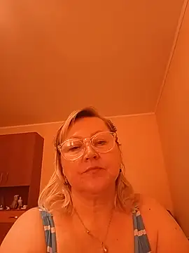Snapshot of I_amVeronicle chatting on 06-28-26, 03:40 I amVeronicle online show from 06-28-26, 03:40