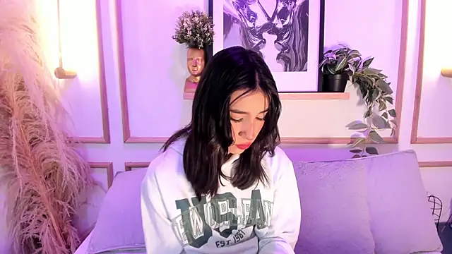 Nanami  online show from 05-12-26, 01:08