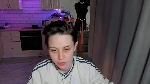 EVAARUS online show from 04-18-26, 07:51