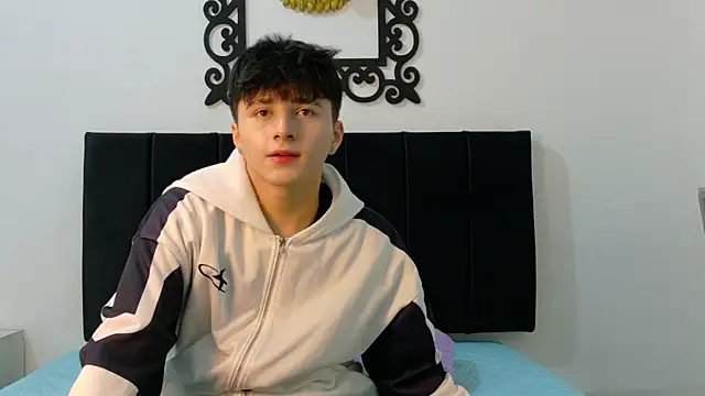 Snapshot of LunayDream chatting on 06-26-26, 11:36 LunayDream online show from 06-26-26, 11:36