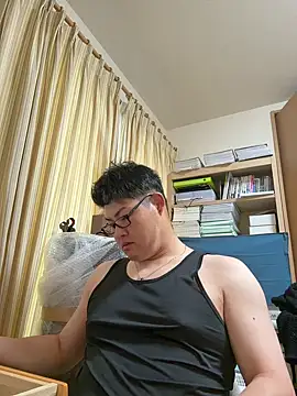 Snapshot of shun_201 chatting on 06-21-26, 05:43 shun 201 online show from 06-21-26, 05:43