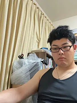 Snapshot of shun_201 chatting on 07-11-26, 01:14 shun 201 online show from 07-11-26, 01:14