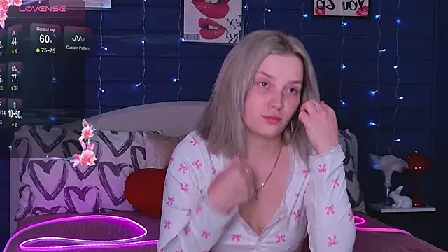 Crystal  Jull online show from 05-19-26, 02:29