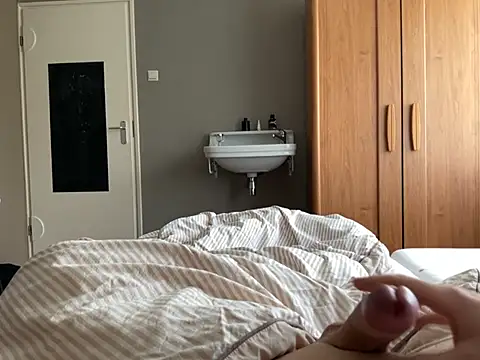 hardy057 online show from 04-19-26, 03:11