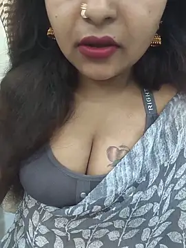 Snapshot of samanatha91 chatting on 06-12-26, 03:11 samanatha91 online show from 06-12-26, 03:11