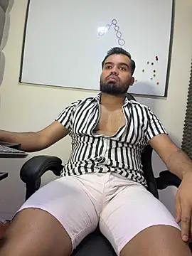 LucaLaurent online show from 07-02-26, 12:32