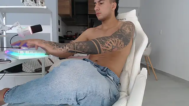 CaishenX  online show from 06-16-26, 04:42