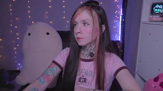 Snapshot of -VKatt chatting on 06-08-26, 05:02 -VKatt online show from 06-08-26, 05:02