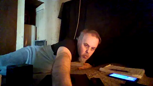 Nightshade1195 online show from 05-13-26, 04:04