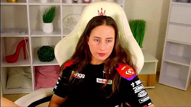 NadinnL online show from 07-10-26, 07:27