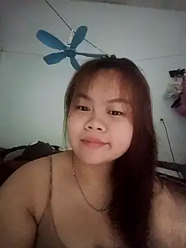 Snapshot of Truxcy1 chatting on 04-23-26, 12:34 Truxcy1 online show from 04-23-26, 12:34