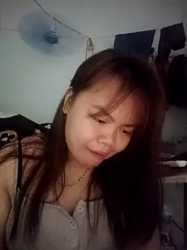 Snapshot of Truxcy1 chatting on 04-24-26, 08:22 Truxcy1 online show from 04-24-26, 08:22