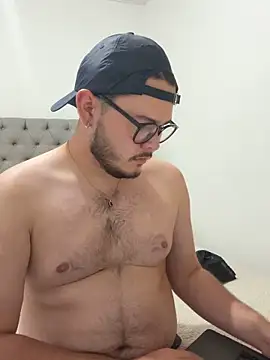 SubBoy bear online show from 04-24-26, 02:36