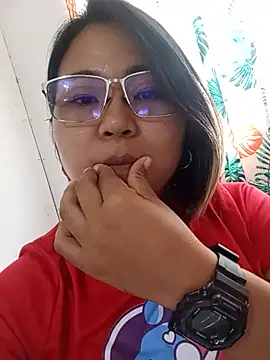 Snapshot of osang08 chatting on 05-31-26, 06:42 osang08 online show from 05-31-26, 06:42