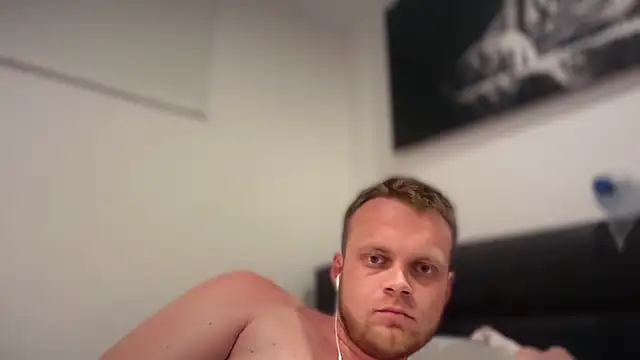 hallihallo12343 online show from 05-27-26, 03:42