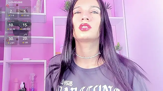 Snapshot of MilaWhitte chatting on 06-15-26, 04:42 MilaWhitte online show from 06-15-26, 04:42