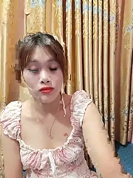 Snapshot of Ly-sexyy chatting on 07-13-26, 06:11 Ly-sexyy online show from 07-13-26, 06:11
