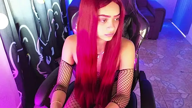 Snapshot of lia_varel chatting on 05-15-26, 02:13 lia varel online show from 05-15-26, 02:13