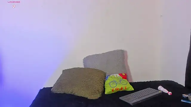 Snapshot of _IanLark chatting on 05-31-26, 10:55 IanLark online show from 05-31-26, 10:55